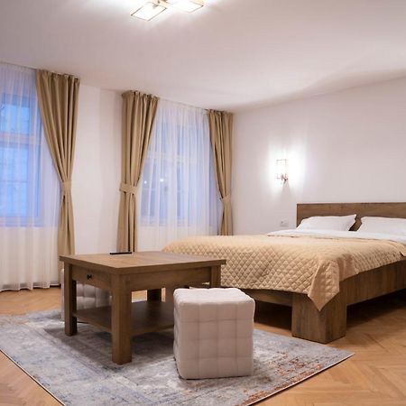 Coban Residence - A4 - Rustic Apartment Braşov Extérieur photo